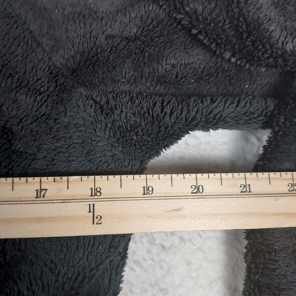 The North Face Women’s Black Fleece Pullover Medium 1/4 Zip Soft Plush - Picture 6 of 9